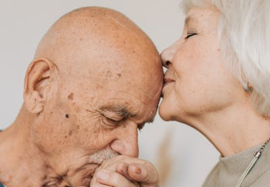 This Is What Gives Older Adults A More Sense Of Purpose benefits of socalizing 7 10