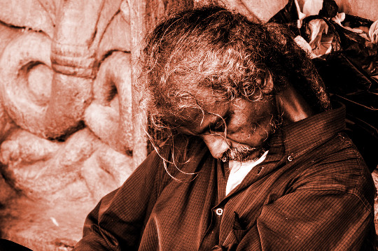 Can Deep Sleep Help Prevent Alzheimer’s Memory Loss? older man sleeping while sitting